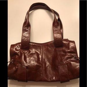 Focar Leather Bag, East-West concept.